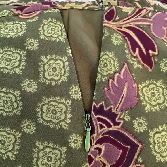 Evan-Pincone Woman two piece skirt and blouse.  Size 18 w skirt and 1x shirt - Picture 8 of 8